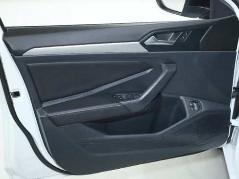 Certified 2024 Volkswagen Jetta Sport FWD image 15