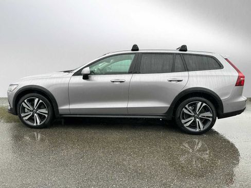 Used 2026 Volvo V60 B5 Cross Country Plus w/ Climate Package AWD/4WD image 6