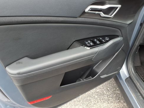 Used 2024 Kia Sportage EX image 10