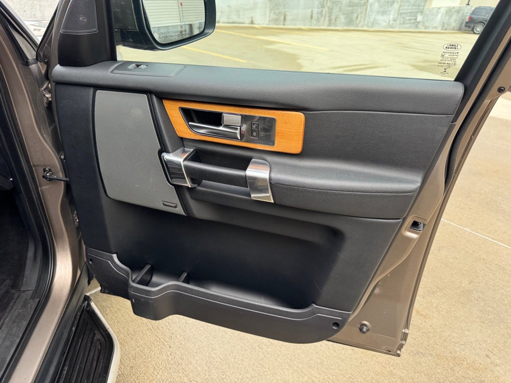 Used 2015 Land Rover LR4 HSE AWD/4WD image 33