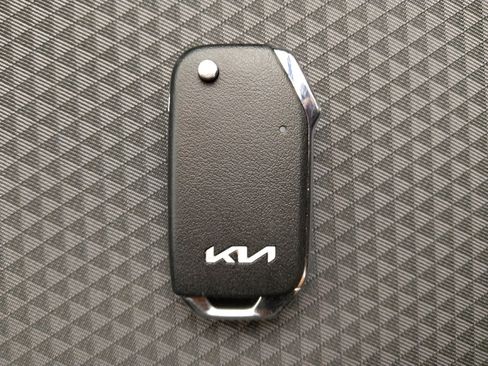 Used 2024 Kia Soul LX w/ LX Technology Package image 32