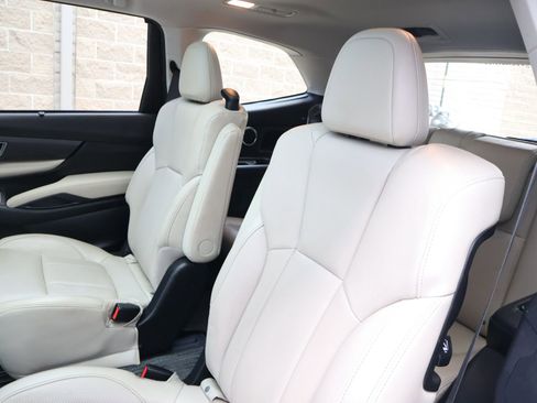 Used 2024 Subaru Ascent Limited w/ Technology Package image 43