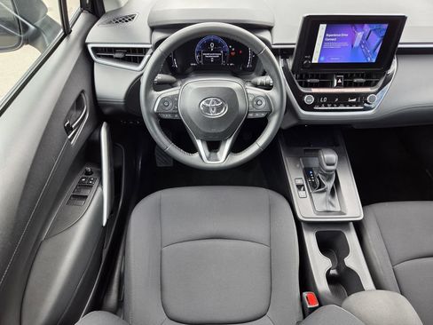 Used 2026 Toyota Corolla Cross LE FWD image 14