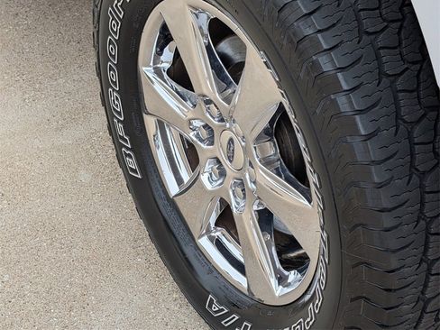 Used 2018 Ford F150 XLT w/ Equipment Group 302A Luxury image 8