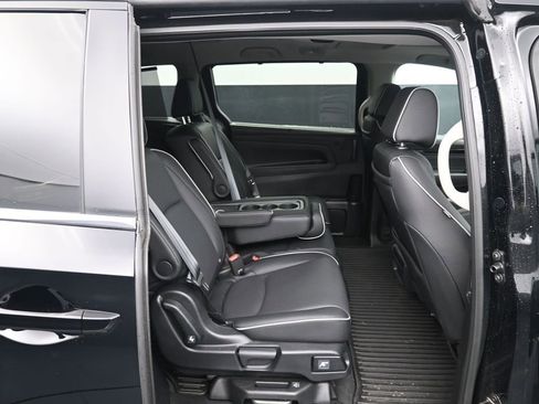 Used 2026 Honda Odyssey Touring image 13