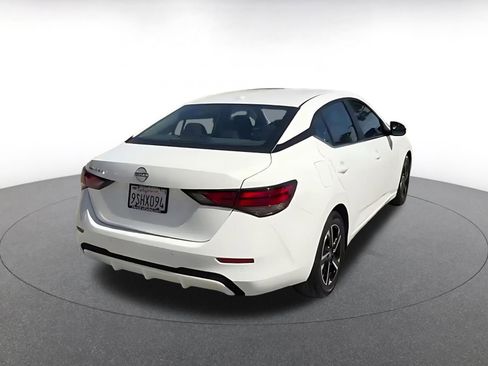 Used 2025 Nissan Sentra SV image 14