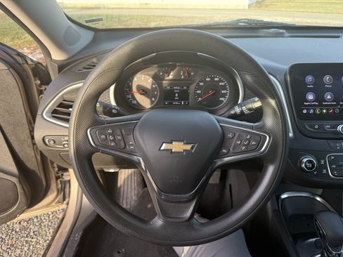 Used 2023 Chevrolet Malibu LT image 25