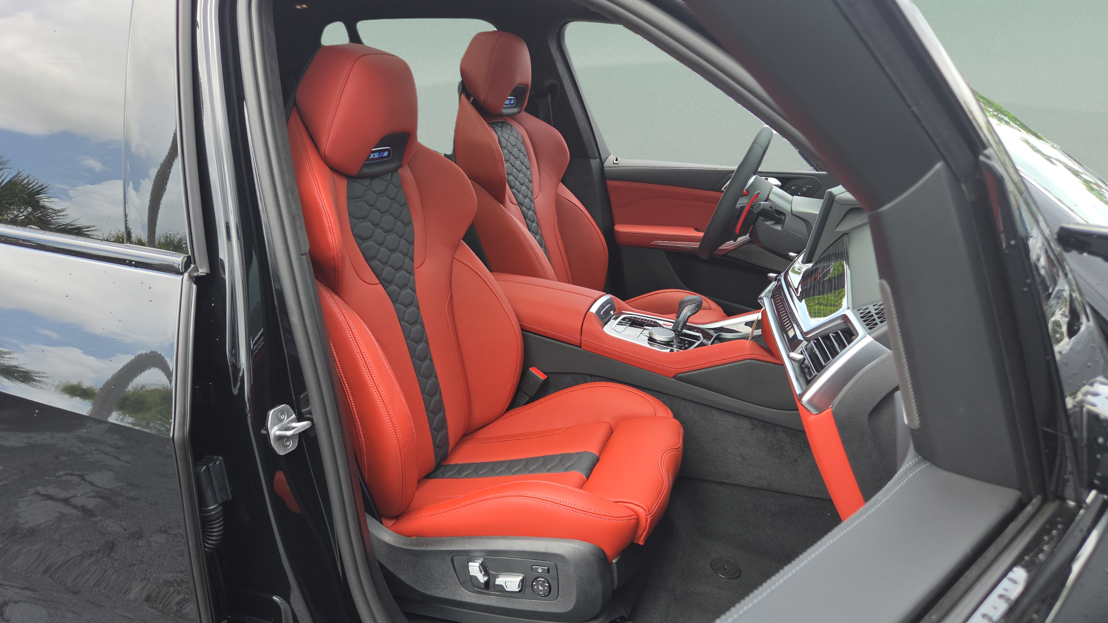 New 2026 BMW X5 M Competition w/ Executive Package AWD/4WD image 17
