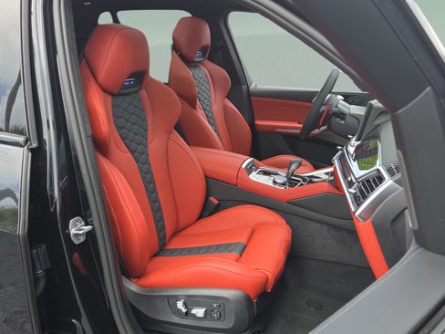 New 2026 BMW X5 M Competition w/ Executive Package AWD/4WD image 17