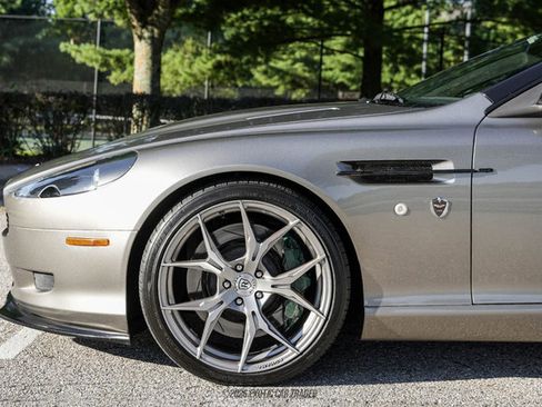 Used 2005 Aston Martin DB9 Coupe RWD image 2