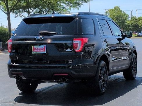 Used 2019 Ford Explorer XLT w/ XLT Sport Appearance Package AWD/4WD image 5