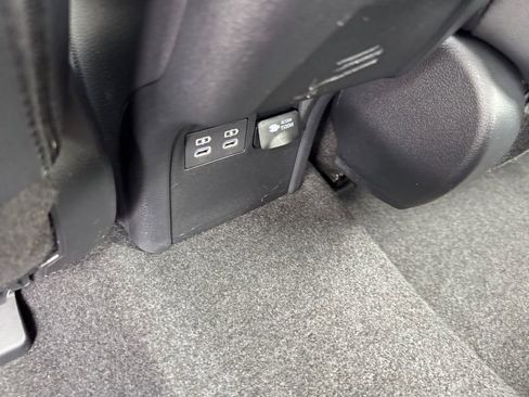 Used 2024 Toyota Prius Prime FWD image 19
