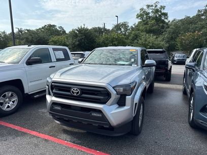 Used 2025 Toyota Tacoma SR5