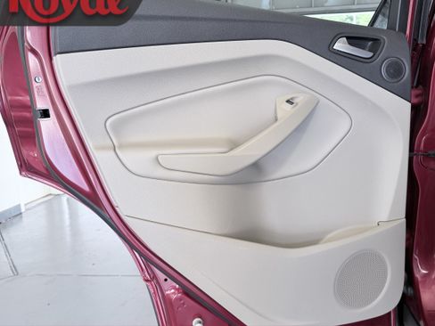 Used 2017 Ford Escape Titanium FWD image 10