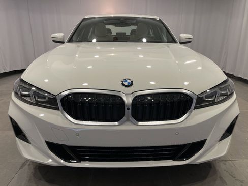 Used 2025 BMW 330i xDrive Sedan w/ Premium Package image 2