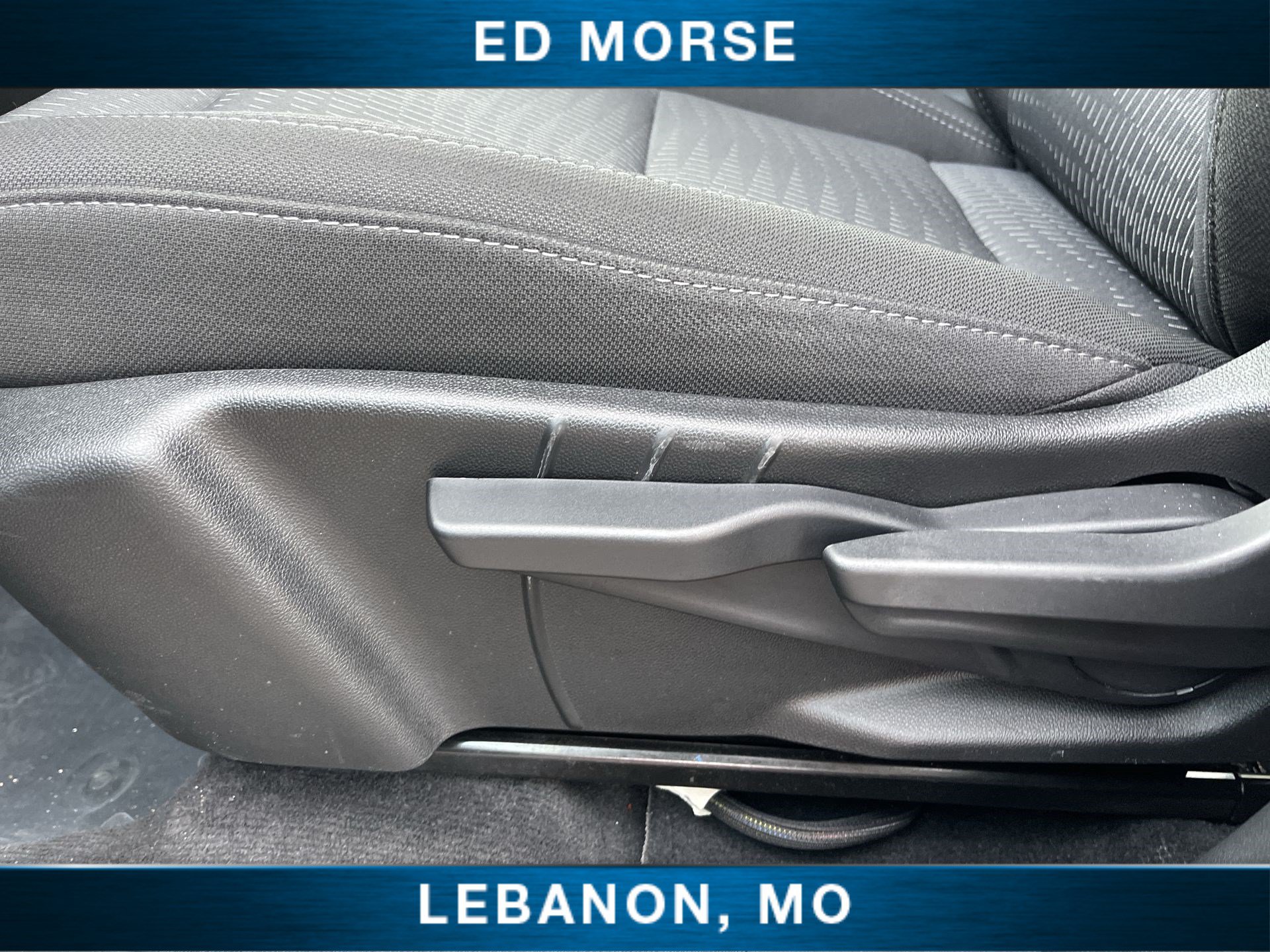 Used 2025 Chevrolet Equinox LT AWD/4WD image 33
