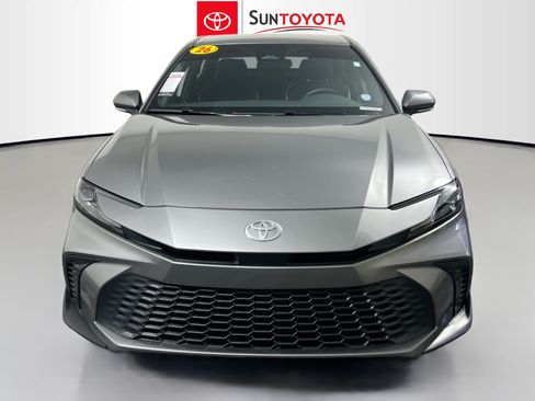 Used 2026 Toyota Camry SE FWD image 10