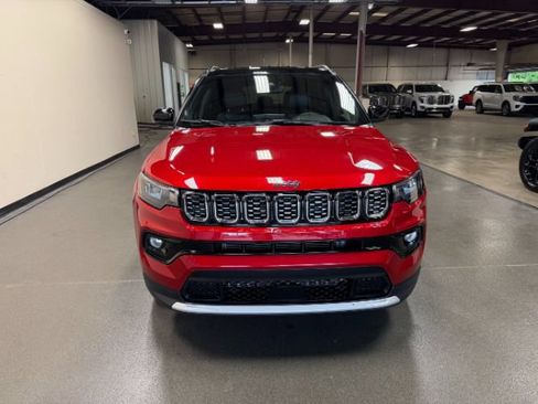 Used 2025 Jeep Compass Limited AWD/4WD image 8