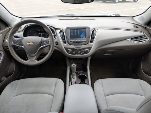 Used 2018 Chevrolet Malibu LS image 14