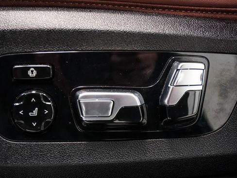 Used 2024 BMW X7 xDrive40i AWD/4WD image 7