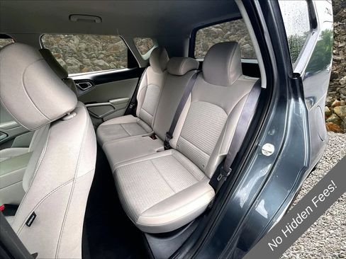 Used 2022 Kia Soul S FWD image 18