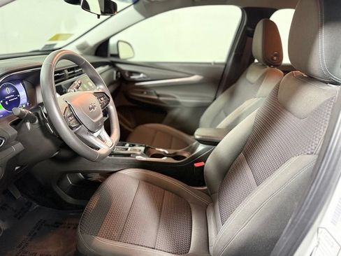 Used 2023 Chevrolet Bolt EUV LT FWD image 20