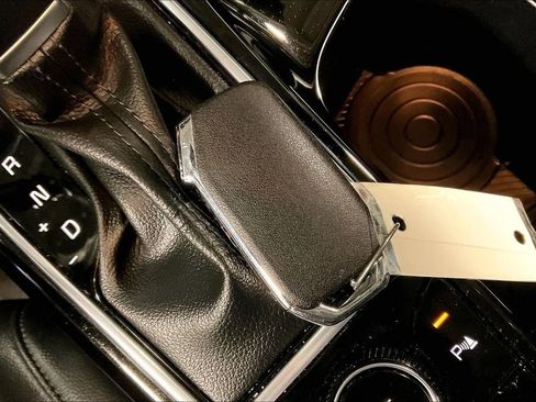 Used 2023 Kia Sportage EX image 13