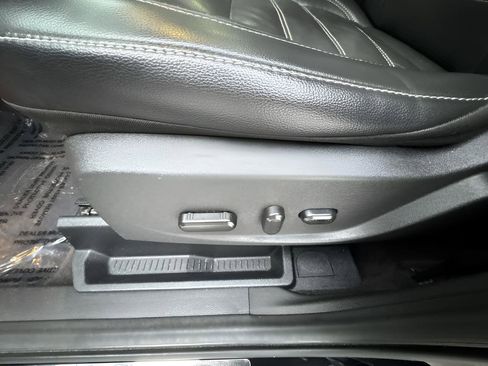 Used 2018 Ford Escape SEL AWD/4WD image 14