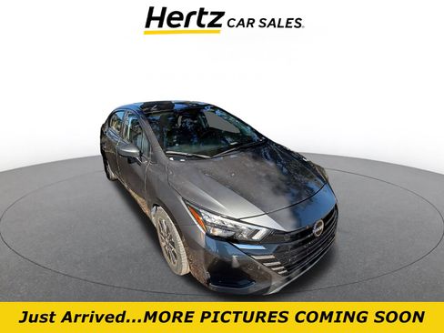Used 2025 Nissan Versa SV image 1