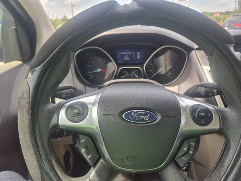 Used 2013 Ford Focus SE FWD image 25