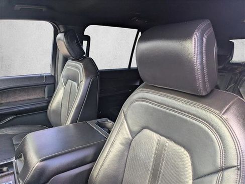 Used 2018 Ford Expedition Limited image 19
