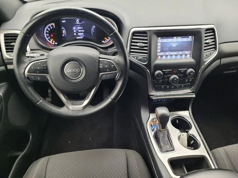 Used 2018 Jeep Grand Cherokee Laredo image 22