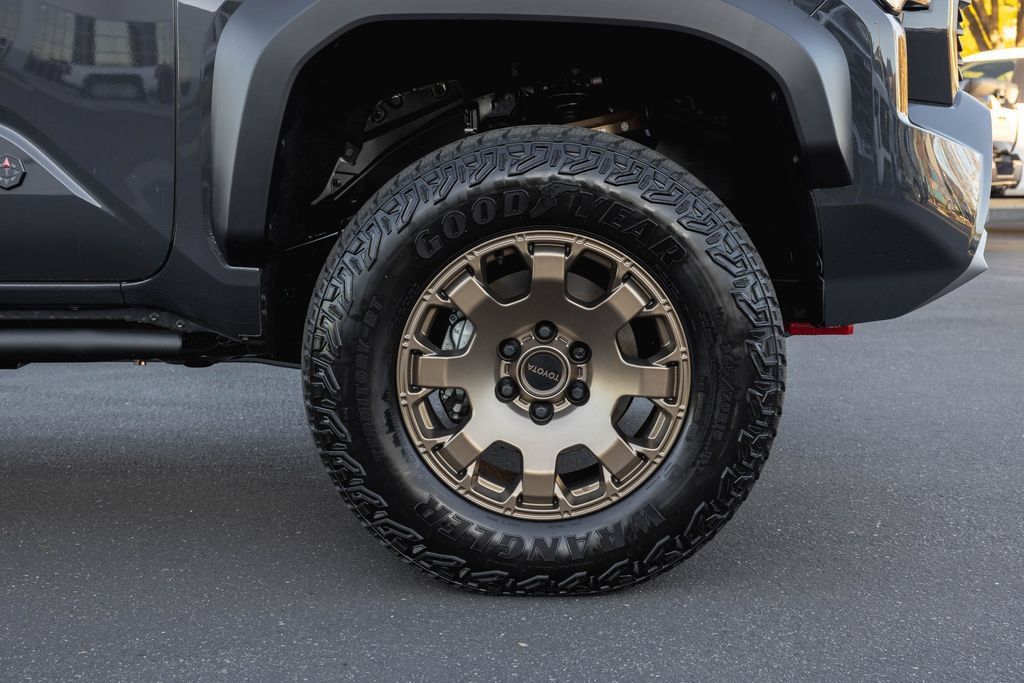 New 2026 Toyota Tacoma 4x4 Double Cab Hybrid image 5