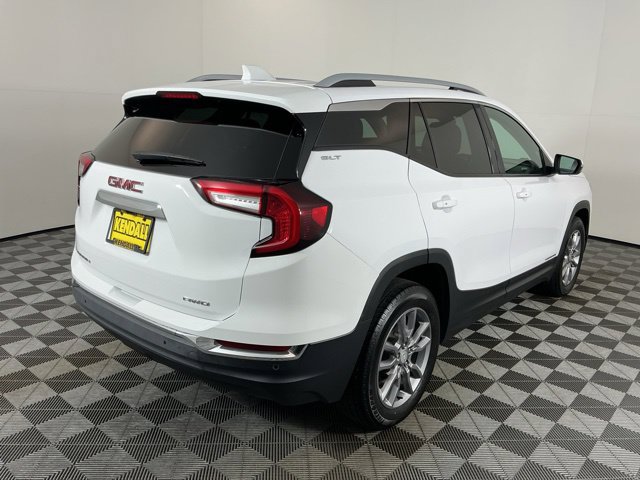 Used 2022 GMC Terrain SLT w/ GMC Pro Grade Package AWD/4WD image 5