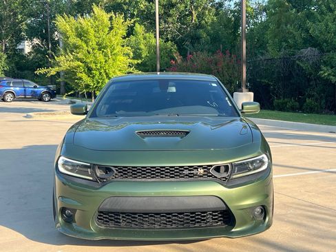 Used 2022 Dodge Charger Scat Pack RWD image 2