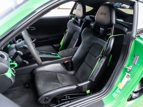 Used 2023 Porsche 718 Cayman GT4 image 5