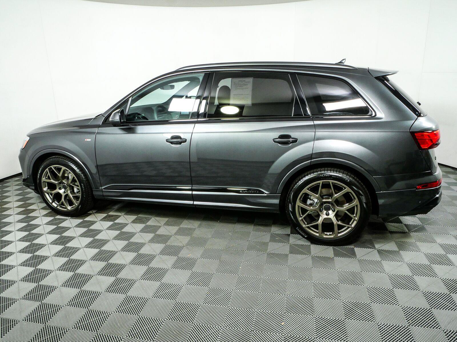 Used 2026 Audi Q7 Premium Plus AWD/4WD image 33