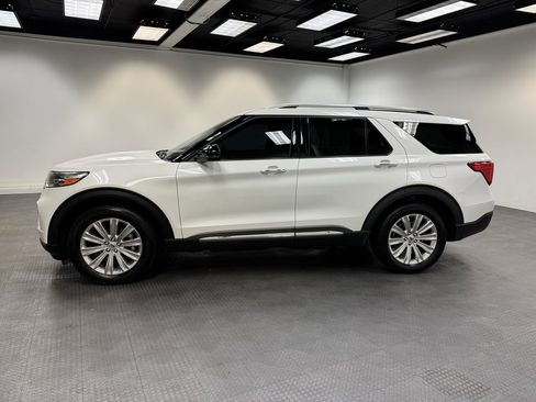 Used 2021 Ford Explorer Limited w/ Equipment Group 301A image 2