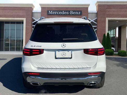 Certified 2025 Mercedes-Benz GLB 250 image 6