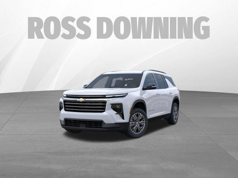 Used 2026 Chevrolet Traverse LT w/ Driver Confidence Package FWD image 8