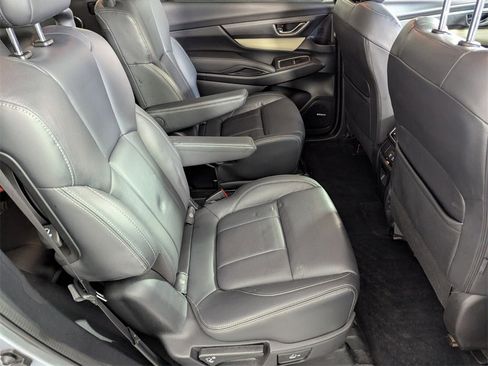 Used 2021 Subaru Ascent Limited w/ Technology Package image 34