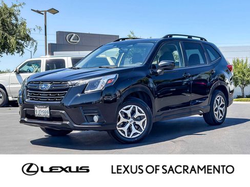 Used 2023 Subaru Forester Premium AWD/4WD image 1