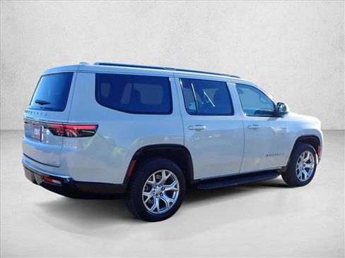 Used 2022 Jeep Wagoneer Series II image 4