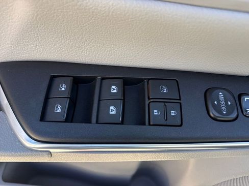 Used 2016 Toyota Camry LE image 15