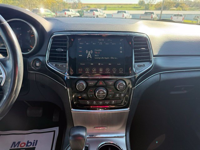 Used 2019 Jeep Grand Cherokee Limited AWD/4WD image 18