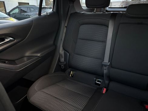 Used 2025 Chevrolet Equinox LT image 38