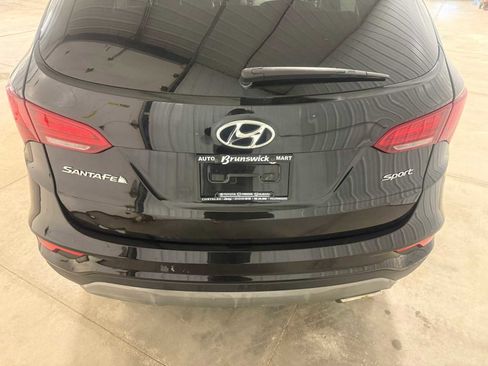 Used 2018 Hyundai Santa Fe Sport FWD image 16