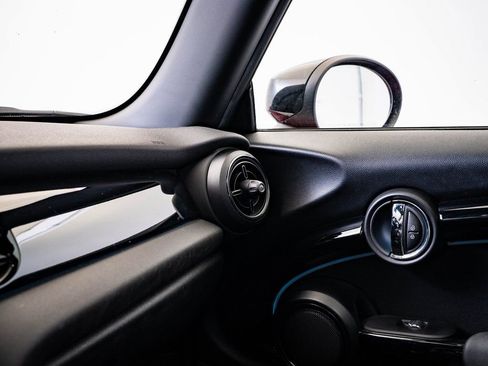 Used 2023 MINI Cooper S image 32