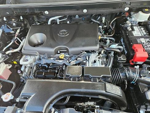 Used 2021 Toyota RAV4 LE AWD/4WD image 21
