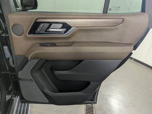 Used 2025 GMC Yukon Denali Ultimate image 20